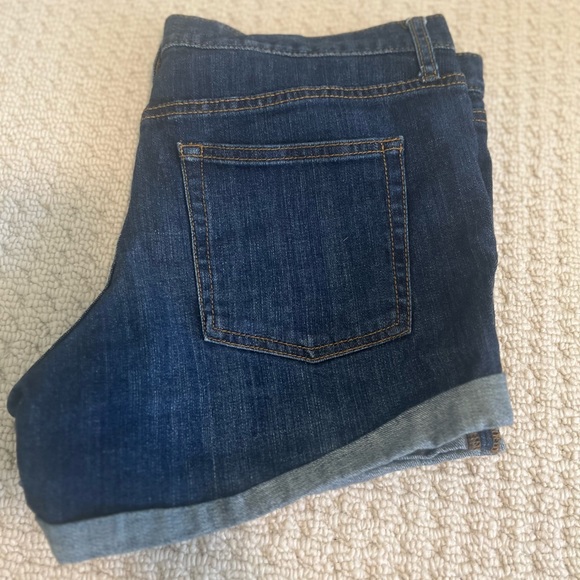 Banana Republic Jean Shorts - Picture 4 of 5
